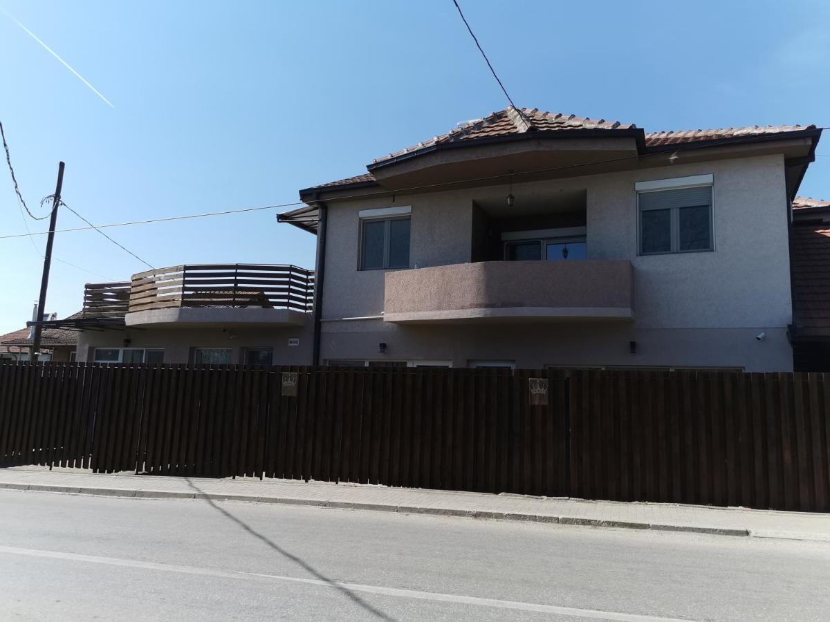 Crown Apartments Üsküp Dış mekan fotoğraf