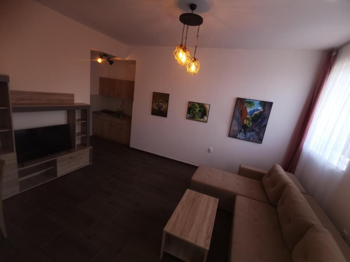 Crown Apartments Üsküp Dış mekan fotoğraf