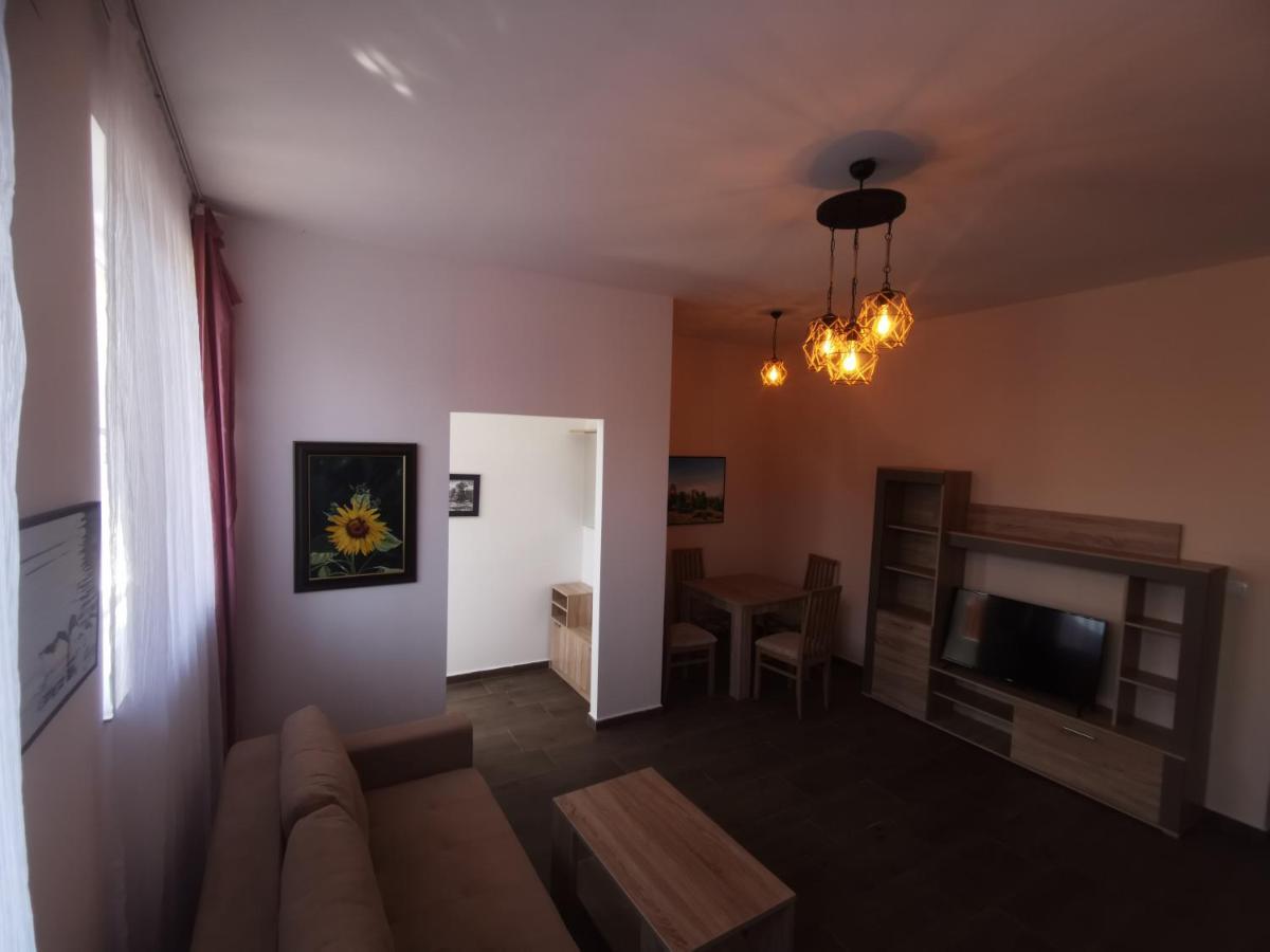 Crown Apartments Üsküp Dış mekan fotoğraf