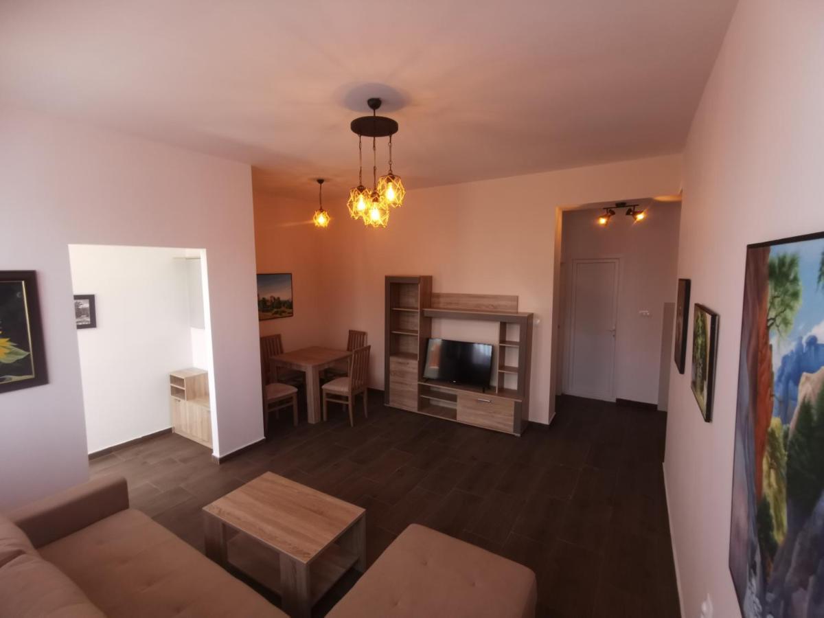 Crown Apartments Üsküp Dış mekan fotoğraf